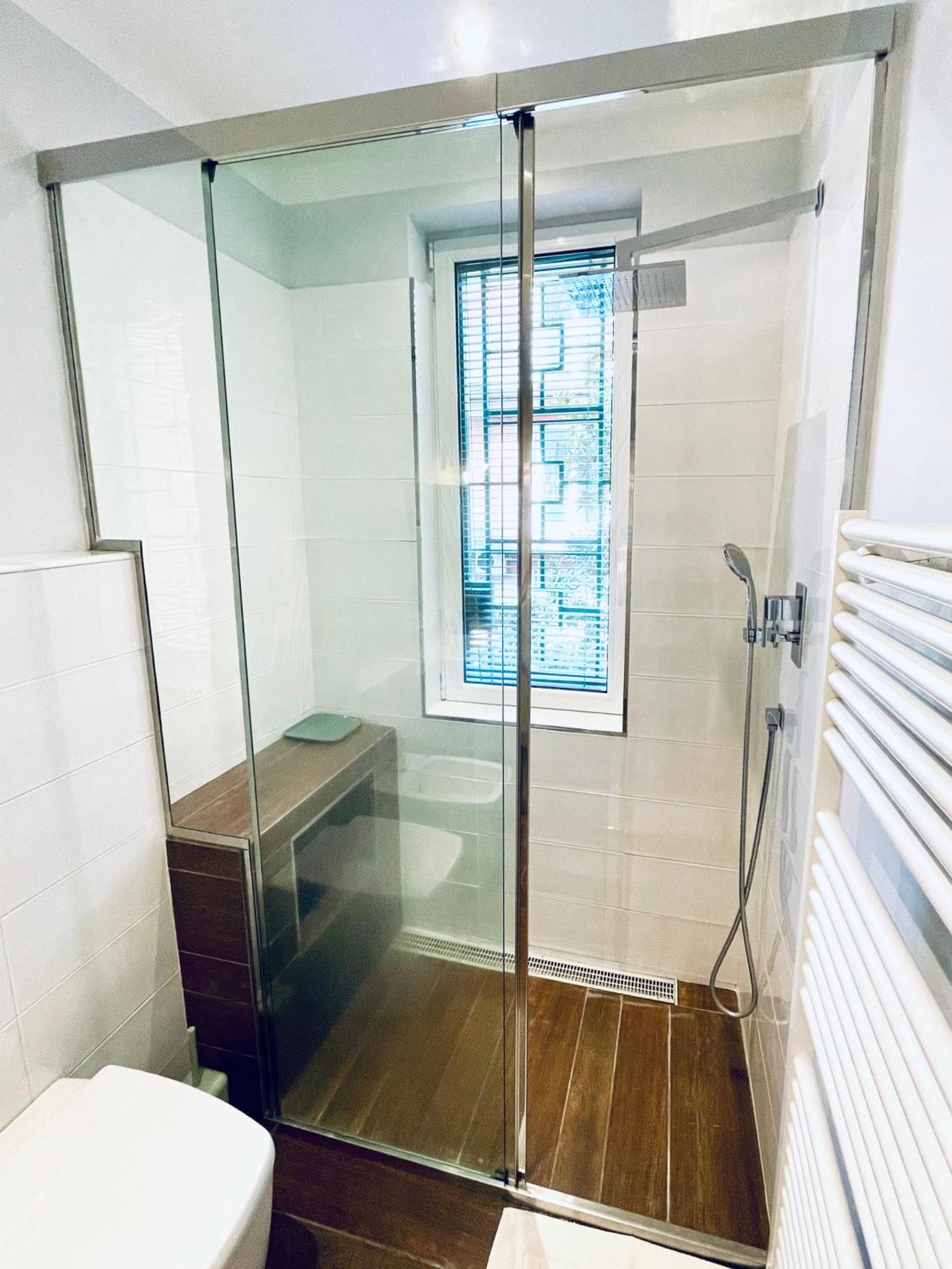 Casa Di Dora Elegante 3 Camere Sant'Orsola ボローニャ エクステリア 写真