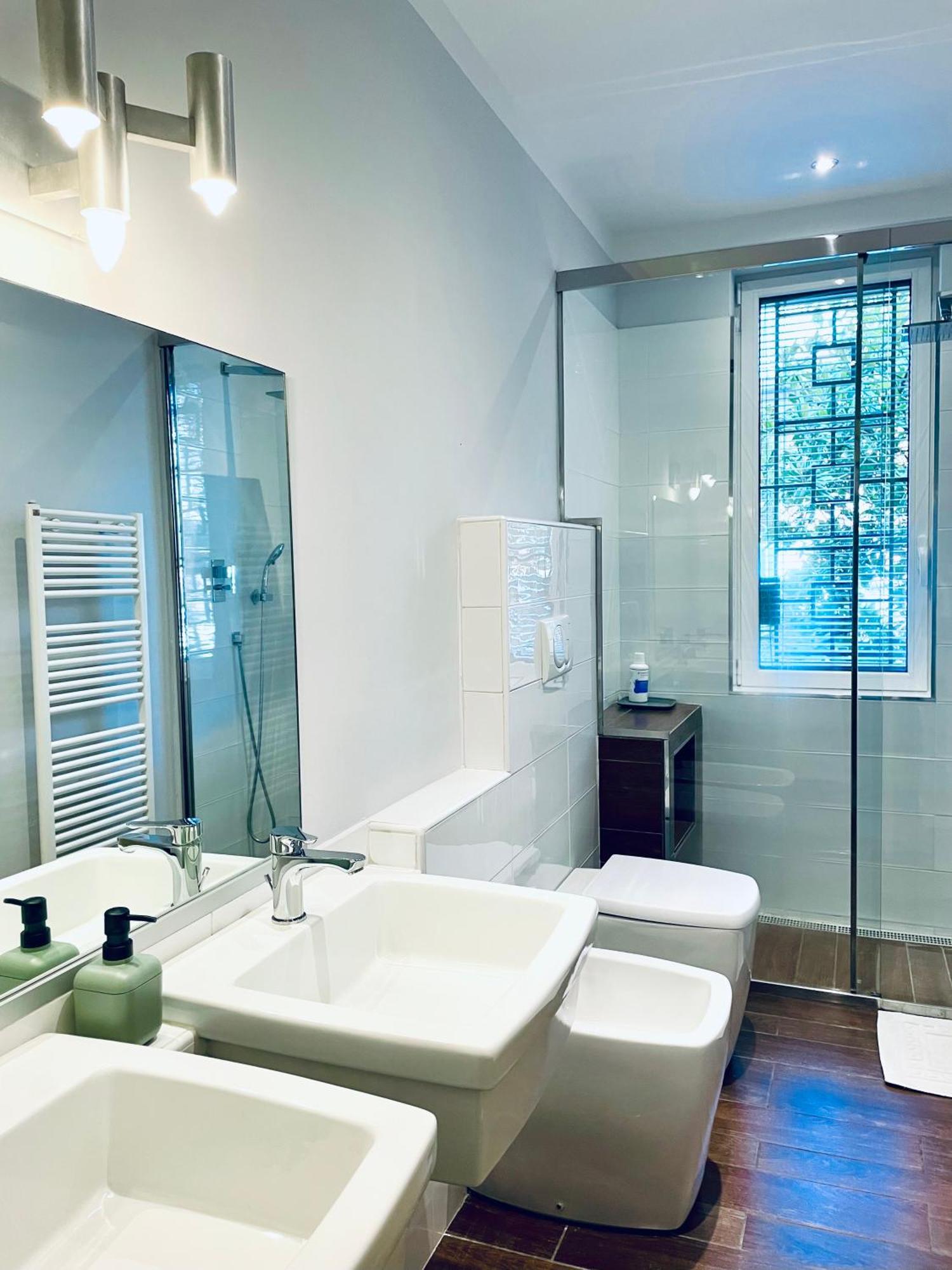 Casa Di Dora Elegante 3 Camere Sant'Orsola ボローニャ エクステリア 写真